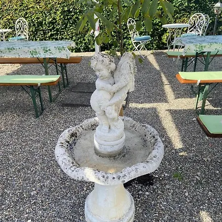 Quarto em Acomodações Particulares Zur Rose *